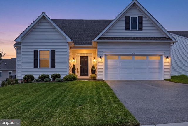 228 FLINTWOOD DR, Oxford, PA 19363