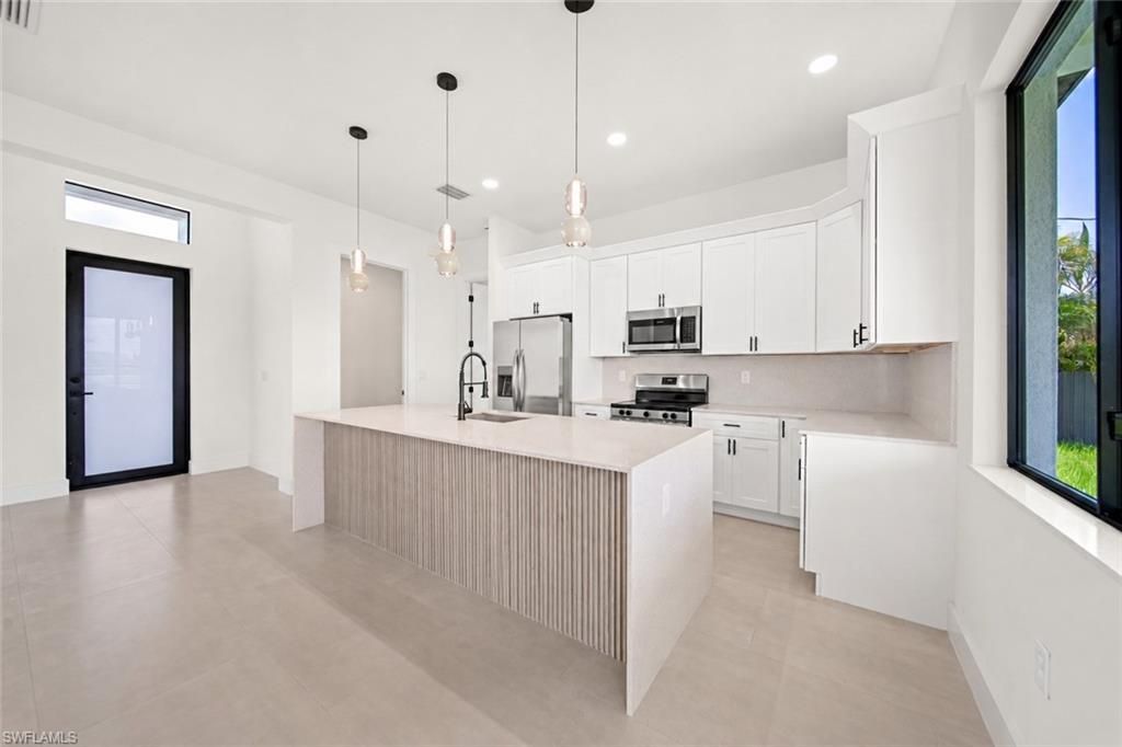 29 Trafalgar PKWY, CAPE CORAL, FL 33991 — photo 5