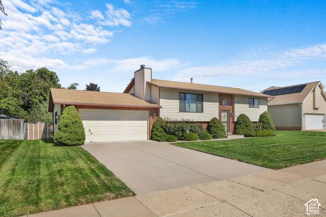 1030 W 25 S, Clearfield, UT 84015