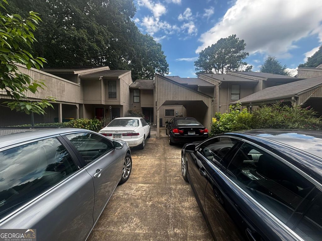6207 Willow Run Road, Peachtree Corners, GA 30092