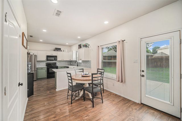 9600 Fox Hill Drive, Fort Worth, TX 76131