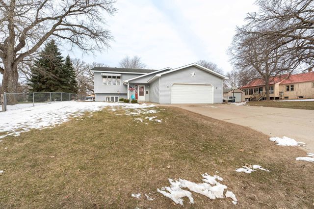 517 Springen Avenue, Fergus Falls, MN 56537