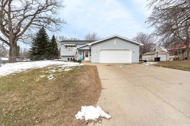 517 Springen Avenue, Fergus Falls, MN 56537