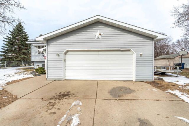 517 Springen Avenue, Fergus Falls, MN 56537