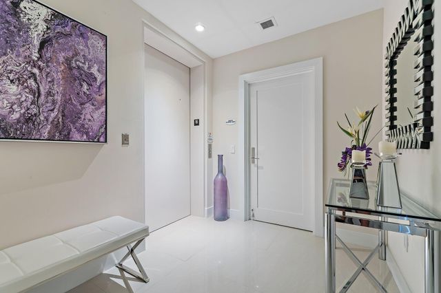 2 WATER CLUB Way 1603, North Palm Beach, FL 33408