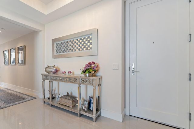 2 WATER CLUB Way 1603, North Palm Beach, FL 33408