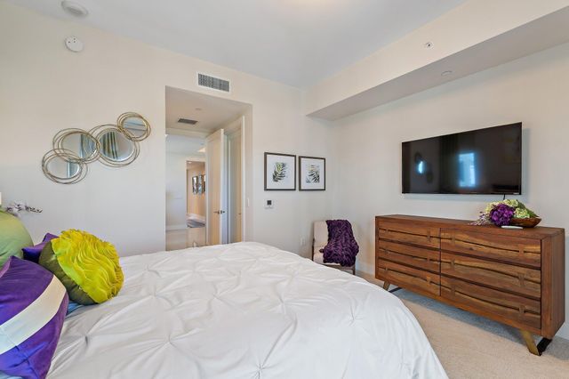 2 WATER CLUB Way 1603, North Palm Beach, FL 33408
