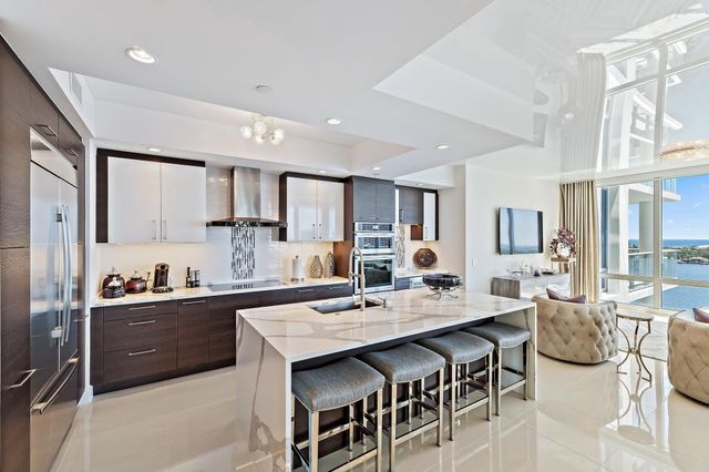 2 WATER CLUB Way 1603, North Palm Beach, FL 33408