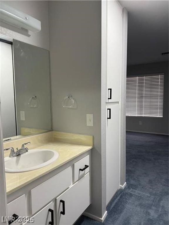 Image 7 of property listing at 4707 Nara Vista Way 104, Las Vegas, NV 89103