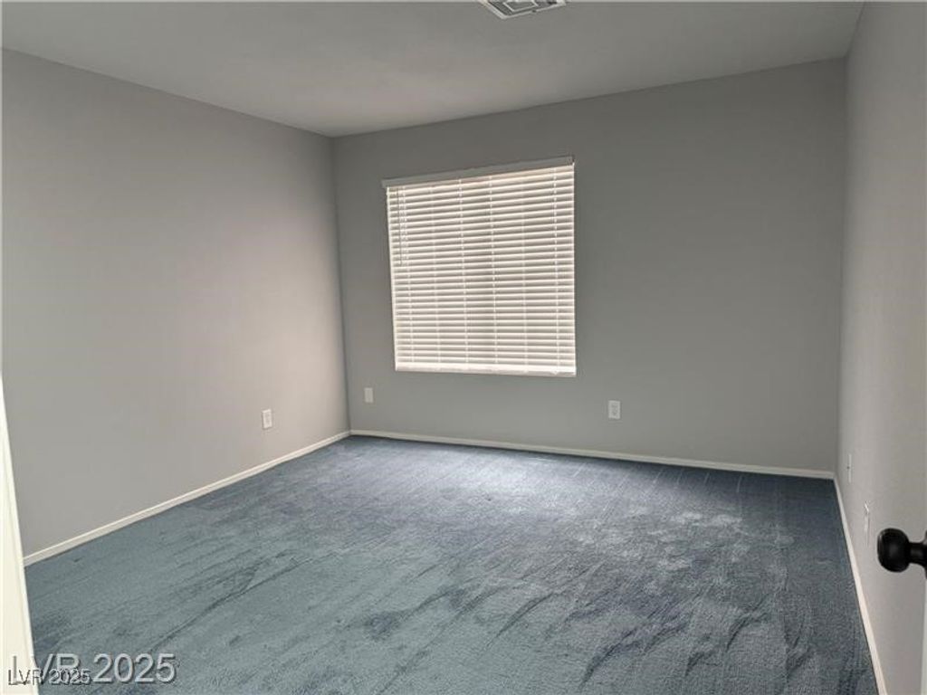 Image 9 of property listing at 4707 Nara Vista Way 104, Las Vegas, NV 89103