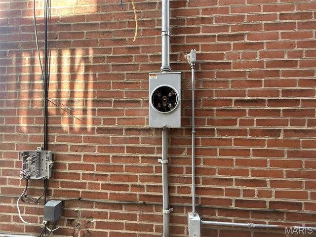 4635 Oregon Avenue, St Louis, MO 63111