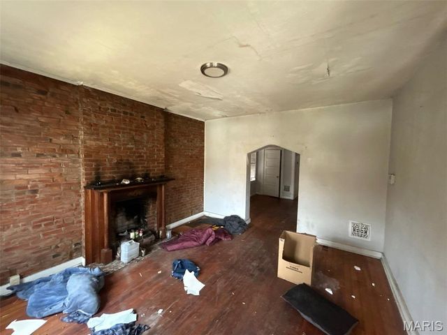 4635 Oregon Avenue, St Louis, MO 63111