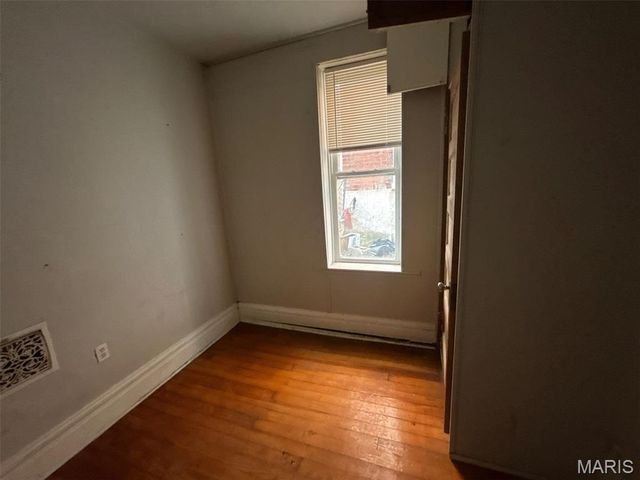 4635 Oregon Avenue, St Louis, MO 63111