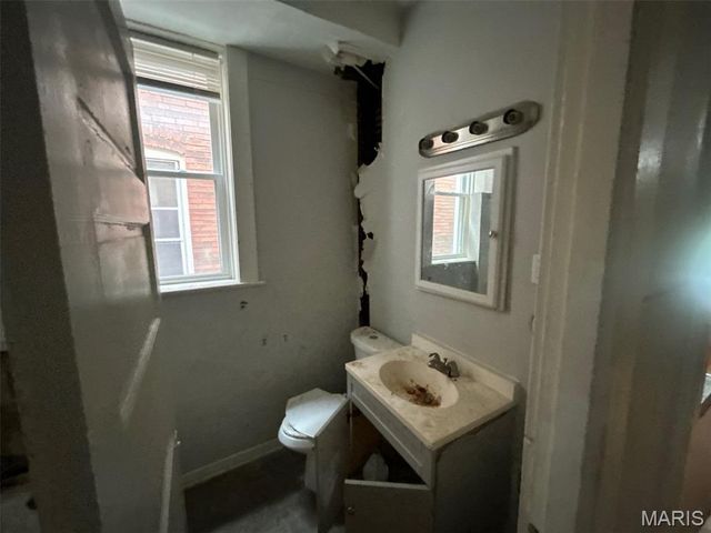 4635 Oregon Avenue, St Louis, MO 63111