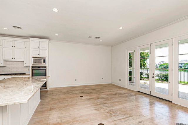 12038 Lake Estates Ave, Baton Rouge, LA 70810