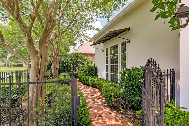 12038 Lake Estates Ave, Baton Rouge, LA 70810