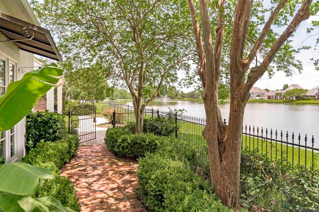12038 Lake Estates Ave, Baton Rouge, LA 70810