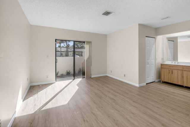 3149 Kingswood Terrace, Boca Raton, FL 33431