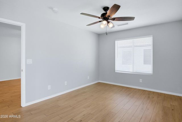 2844 E WALTANN Lane 4, Phoenix, AZ 85032