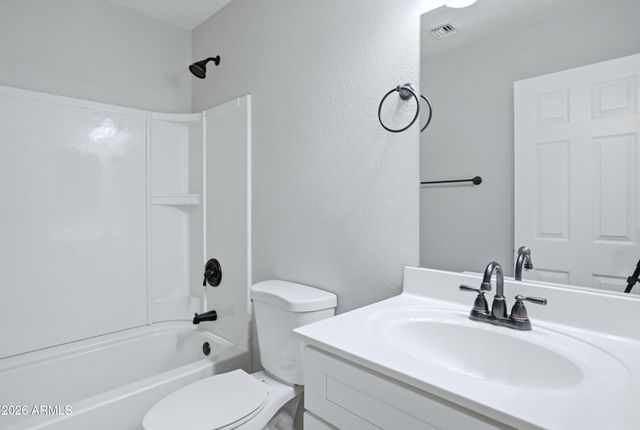 2844 E WALTANN Lane 4, Phoenix, AZ 85032