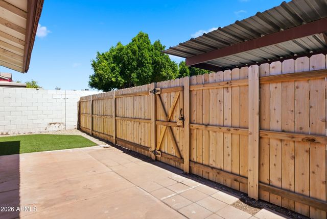 2844 E WALTANN Lane 4, Phoenix, AZ 85032