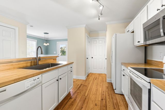 1124 5th Avenue, Charleston, SC 29407