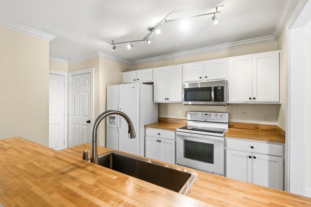 1124 5th Avenue, Charleston, SC 29407