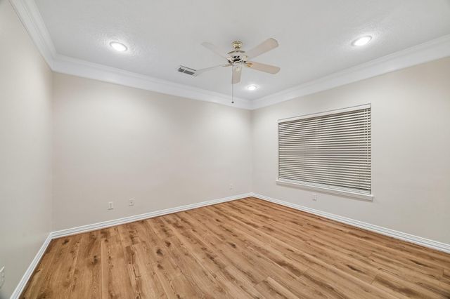 6122 Bluebonnet Pond Lane, Kingwood, TX 77345