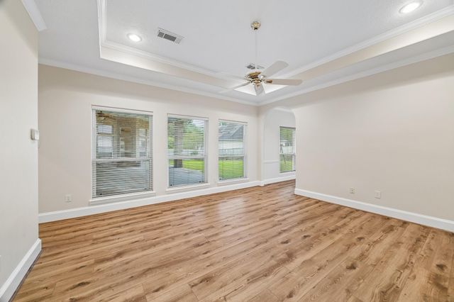 6122 Bluebonnet Pond Lane, Kingwood, TX 77345