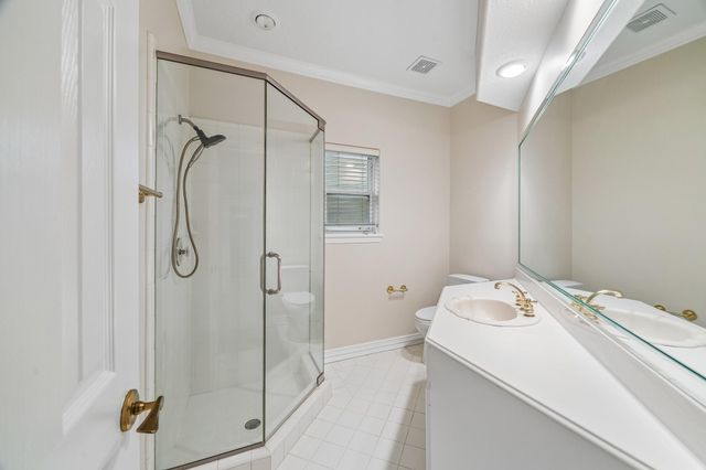 6122 Bluebonnet Pond Lane, Kingwood, TX 77345