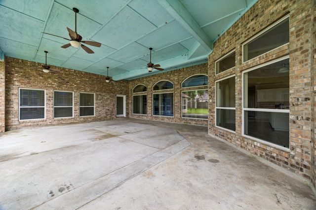 6122 Bluebonnet Pond Lane, Kingwood, TX 77345