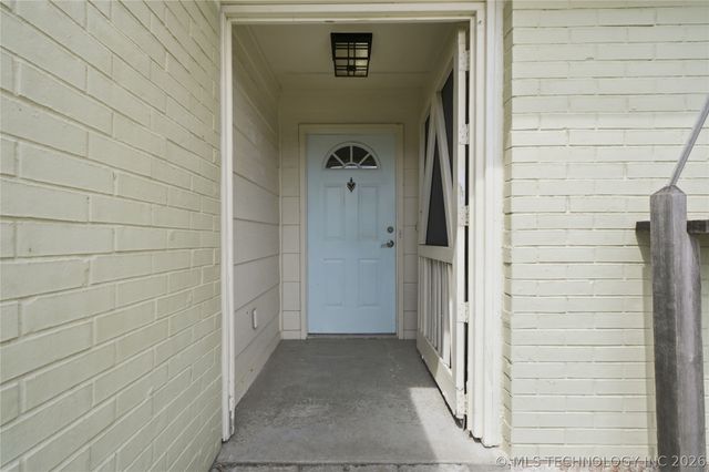 3226 N 2nd Place, Broken Arrow, OK 74012