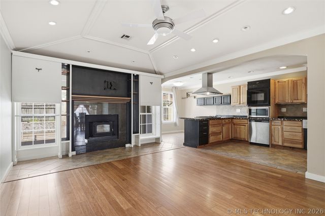 3226 N 2nd Place, Broken Arrow, OK 74012