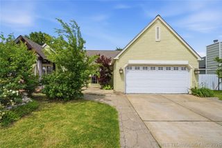 3226 N 2nd Place, Broken Arrow, OK 74012