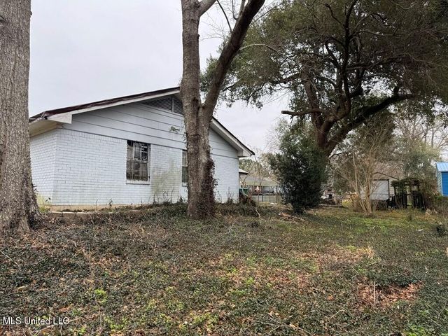 11065 E Dogwood Drive, Gulfport, MS 39503