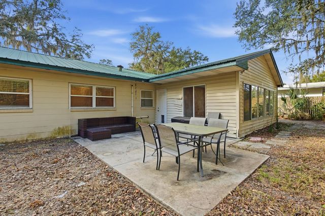 133 Crestwood Ave, Palatka, FL 32177