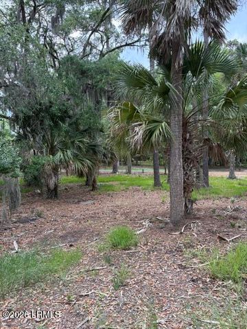 305 De La Gaye Point, Beaufort, SC 29902