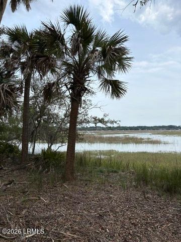 305 De La Gaye Point, Beaufort, SC 29902