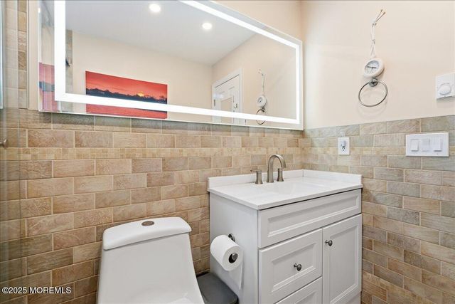 50 Valentine Street 25B, Monmouth Beach, NJ 07750