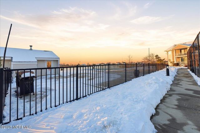 50 Valentine Street 25B, Monmouth Beach, NJ 07750