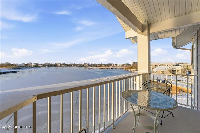 50 Valentine Street 25B, Monmouth Beach, NJ 07750