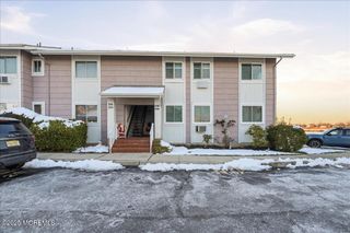50 Valentine Street 25B, Monmouth Beach, NJ 07750