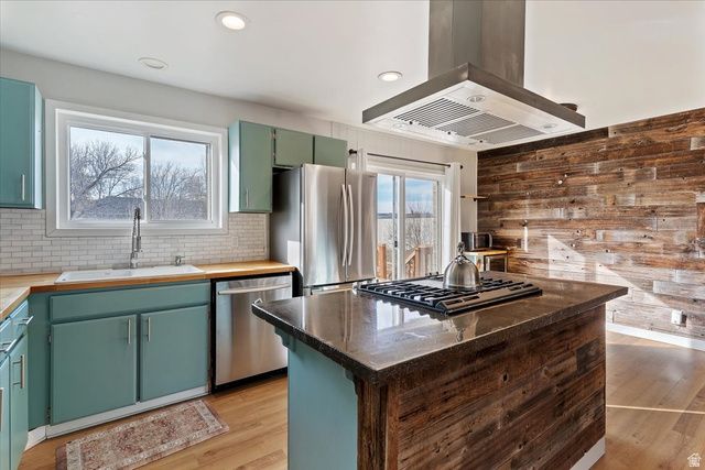 1593 E 6600 S, Uintah, UT 84405