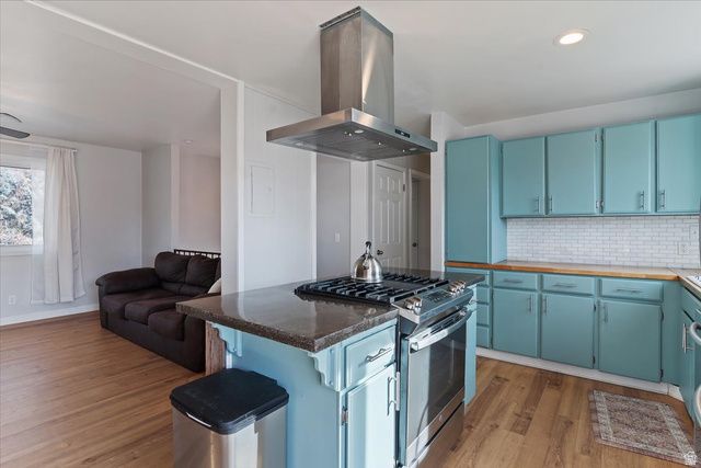 1593 E 6600 S, Uintah, UT 84405