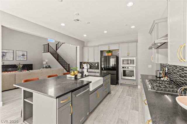 225 Carmel Sky Street, Las Vegas, NV 89138