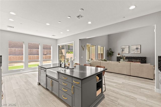 225 Carmel Sky Street, Las Vegas, NV 89138