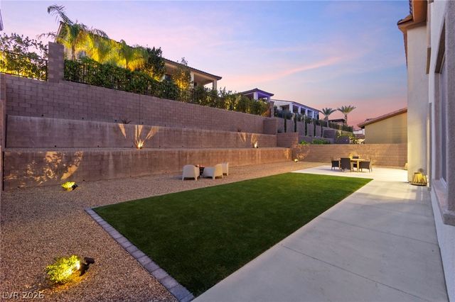 225 Carmel Sky Street, Las Vegas, NV 89138