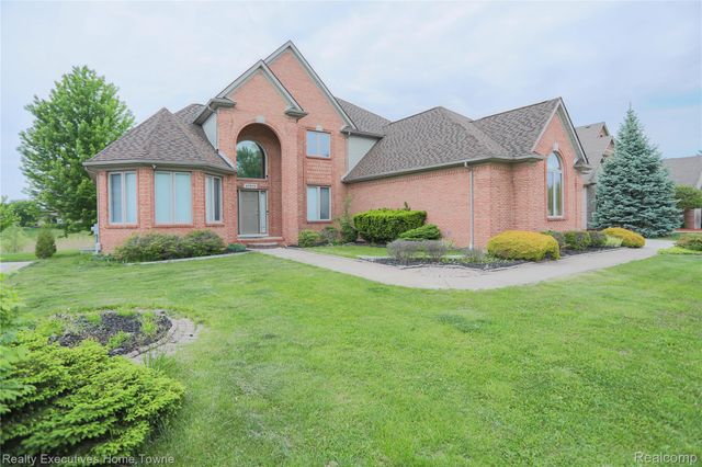 47909 Milonas Drive, Shelby Charter Township, MI 48315