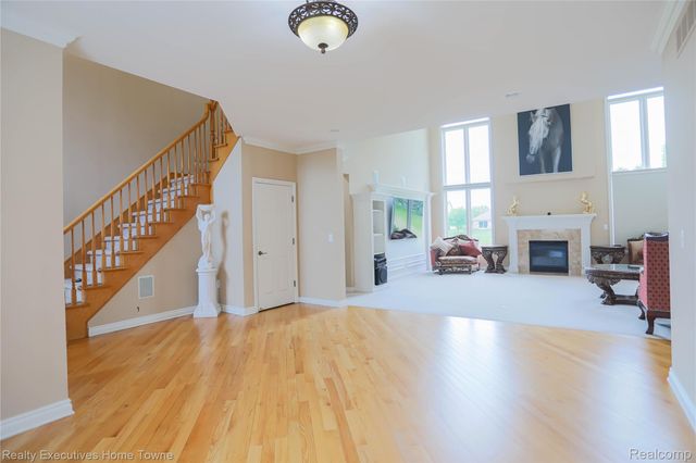 47909 Milonas Drive, Shelby Charter Township, MI 48315