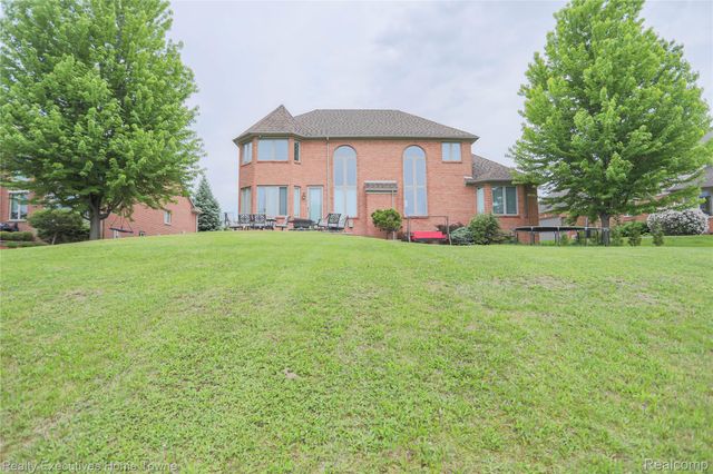 47909 Milonas Drive, Shelby Charter Township, MI 48315